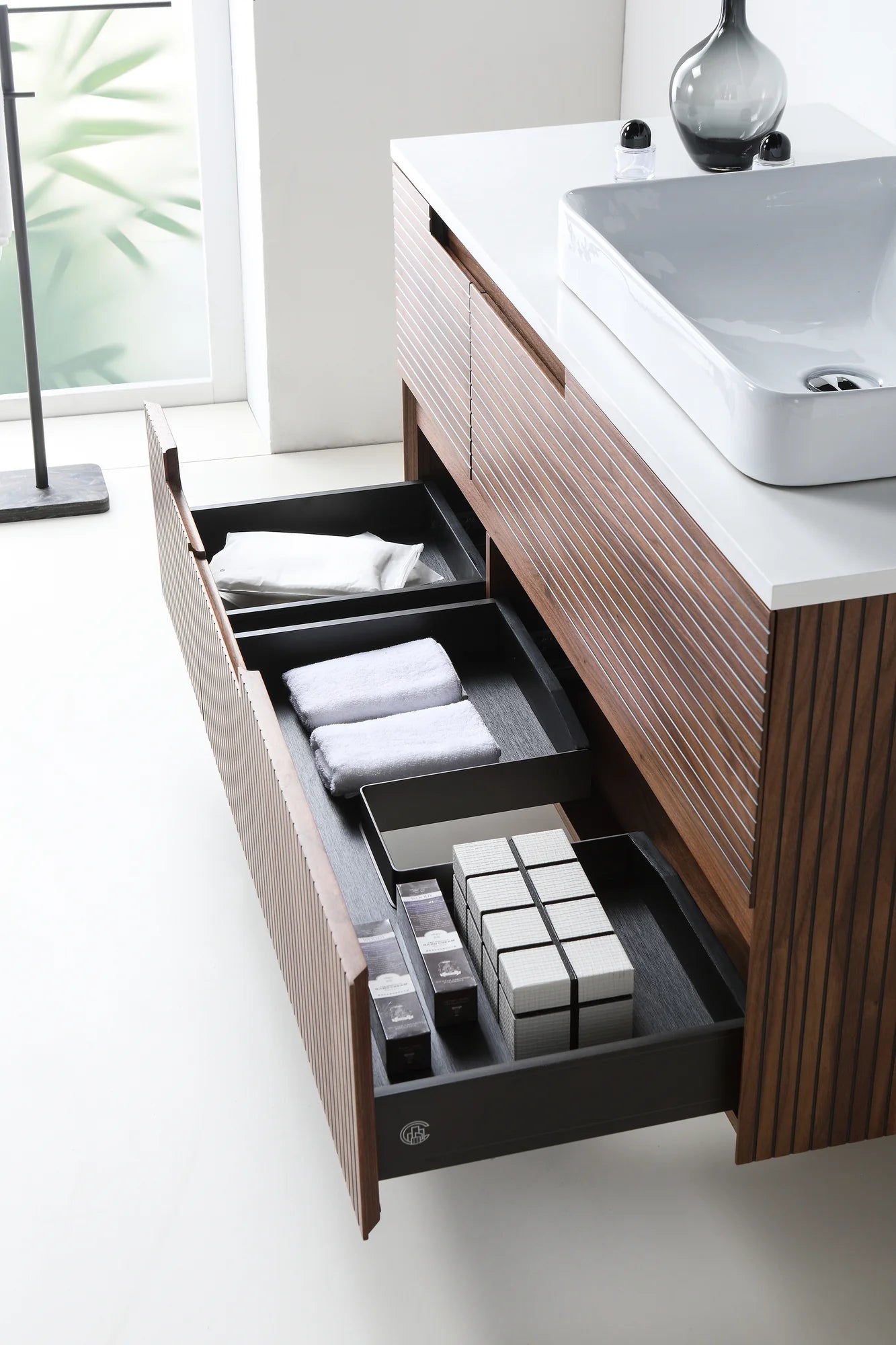 ORSA SINGLE WALNUT WALL MOUNT MODERN BATHROOM VANITY