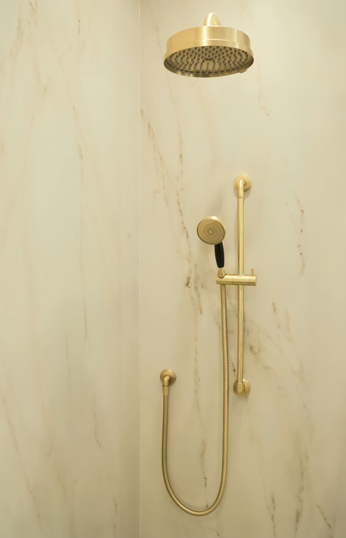 Rem Dekton - Dk natural 2.0Cm Jumbo Format: 132.28X65.75 in